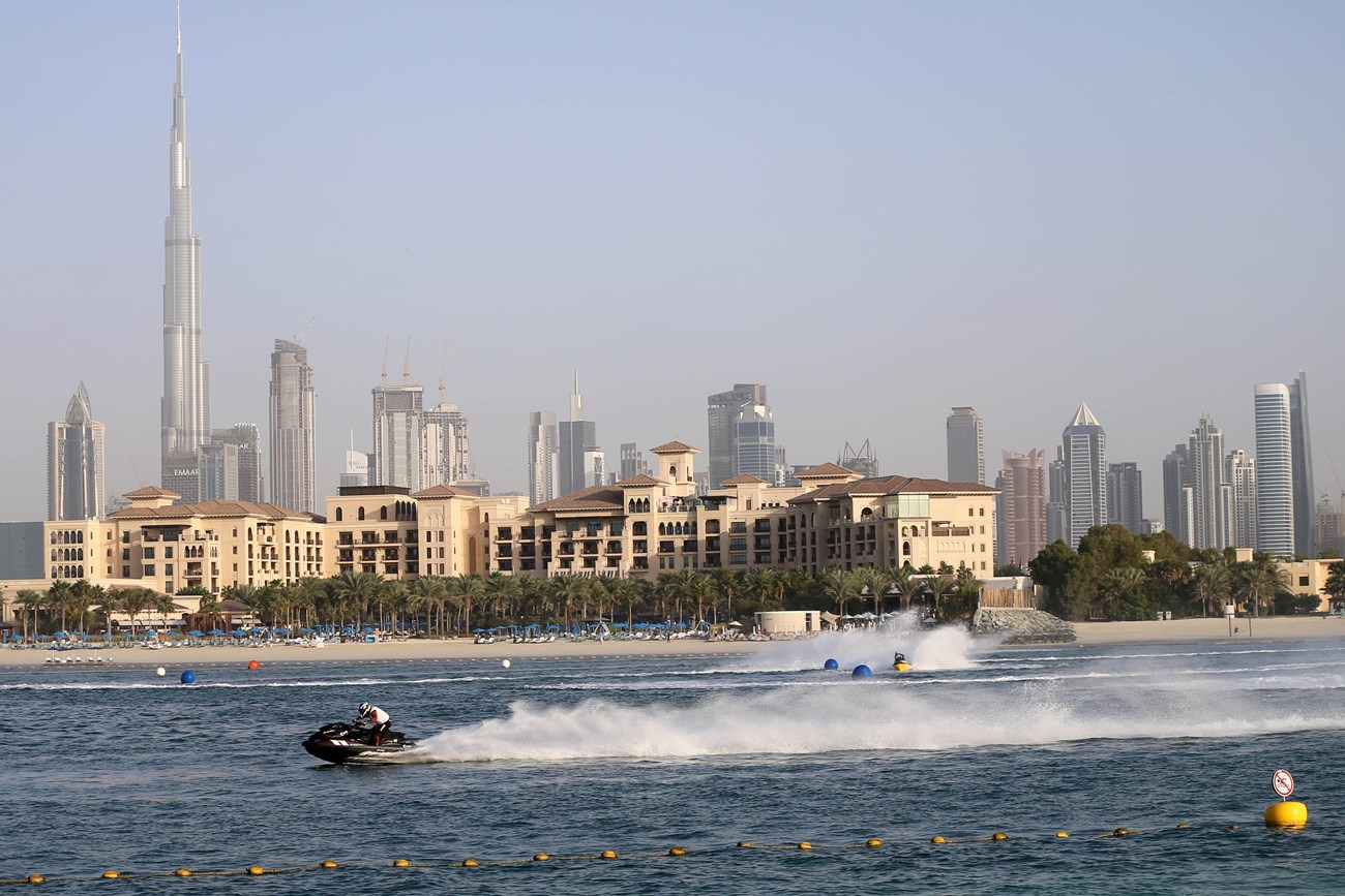 شاطئ الشروق