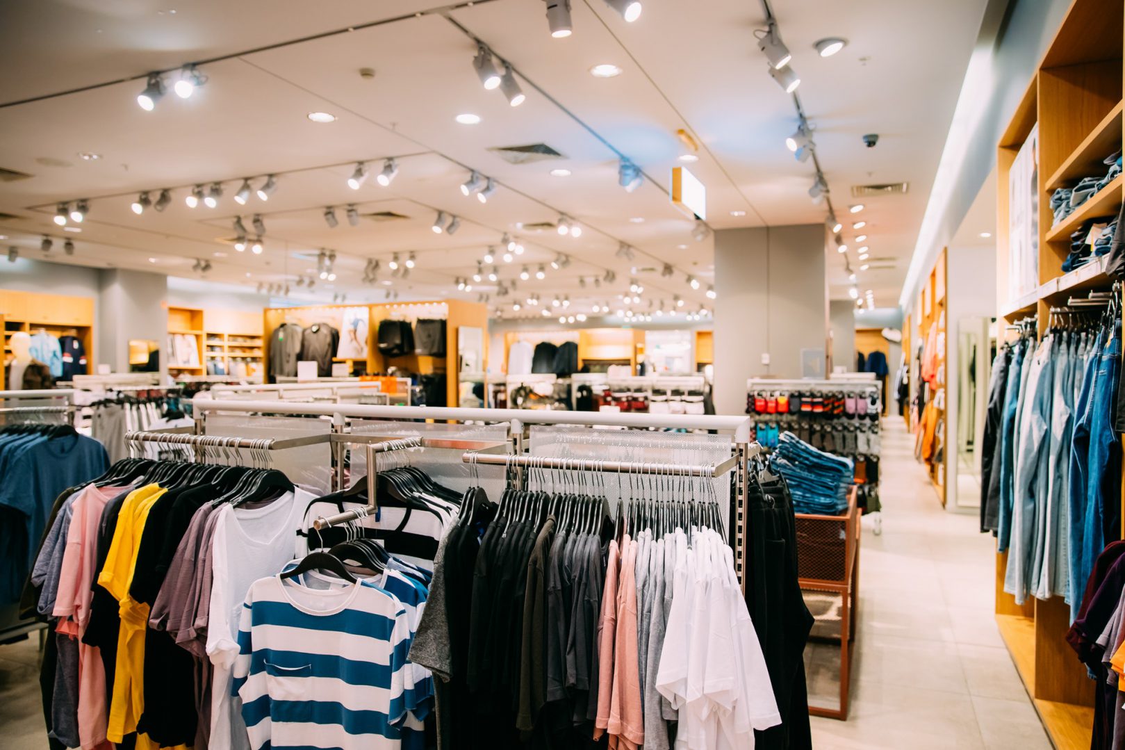 istanbul's cheapest clothing market