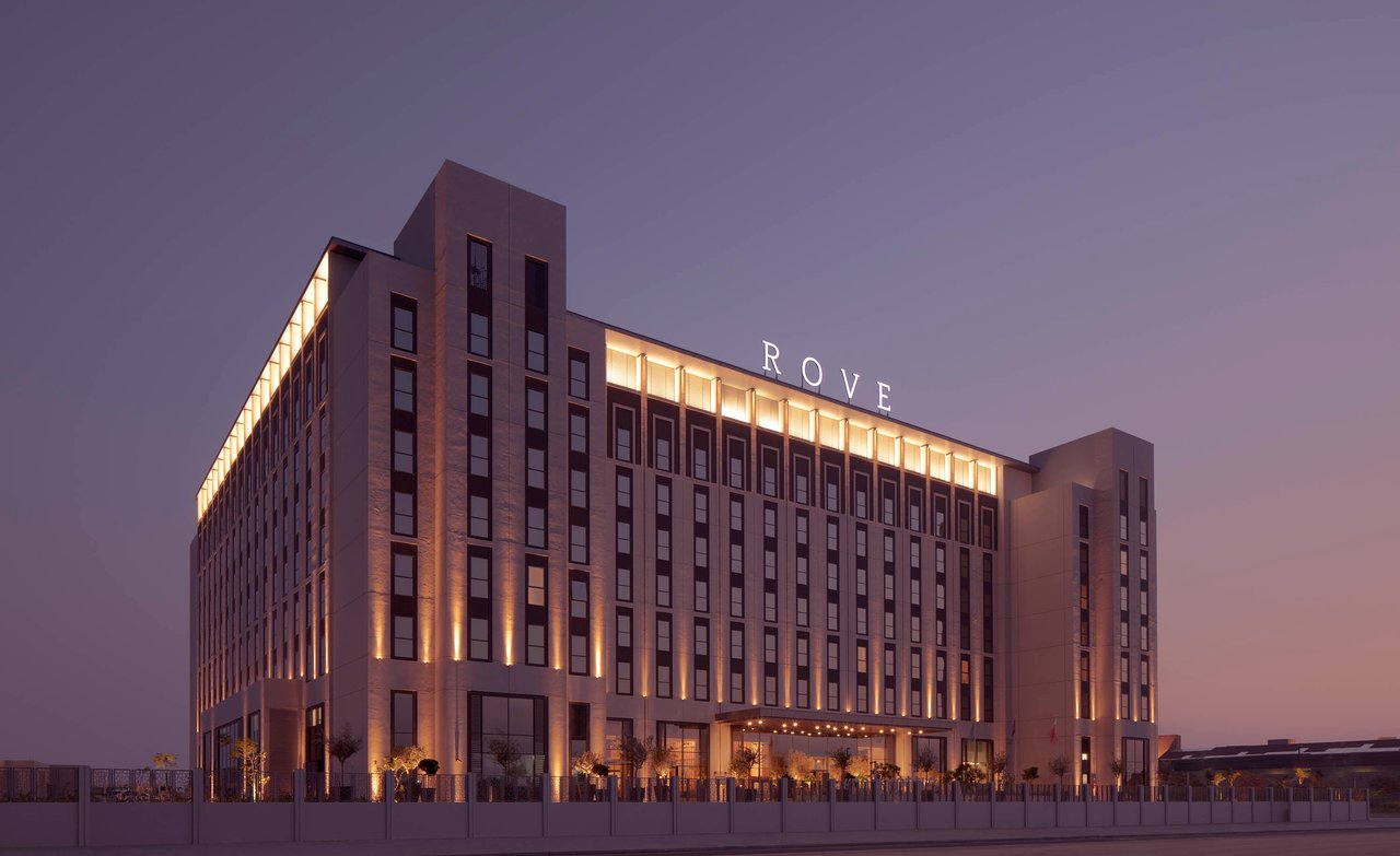 روف داون تاون