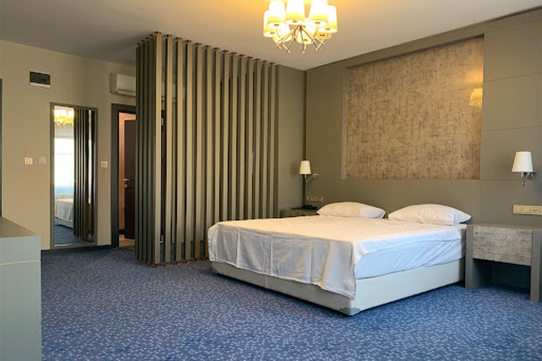 فندق اكار سويت إسطنبول من أرخص فنادق منطقة أورتاكوي في إسطنبول.