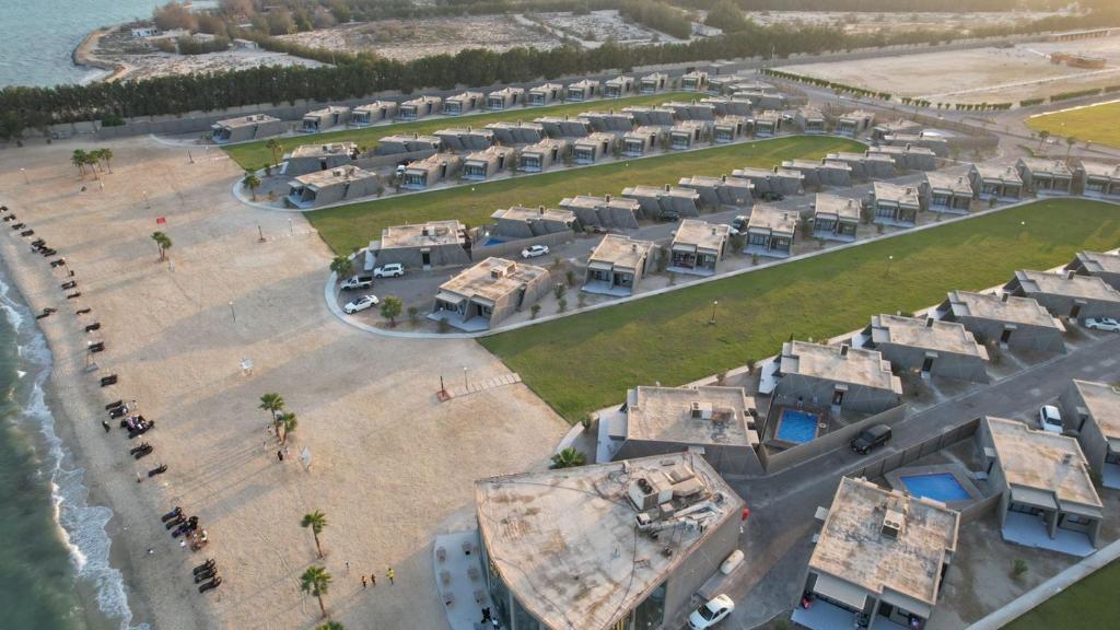 منتجع هدب الخبر هو