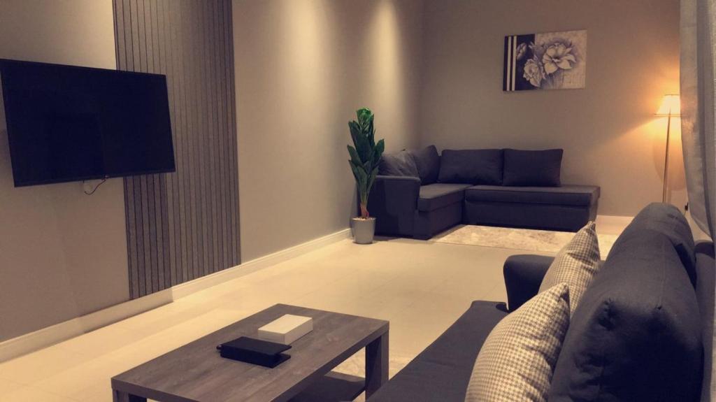 شقق فوياج الرياض من أشهر الفنادق القريبة من مدينة الملك فهد الطبية بالرياض.