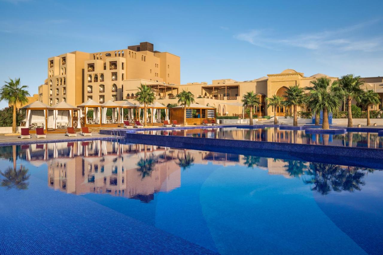 منتجع وسبا إنتركونتيننتال درة الرياض هو