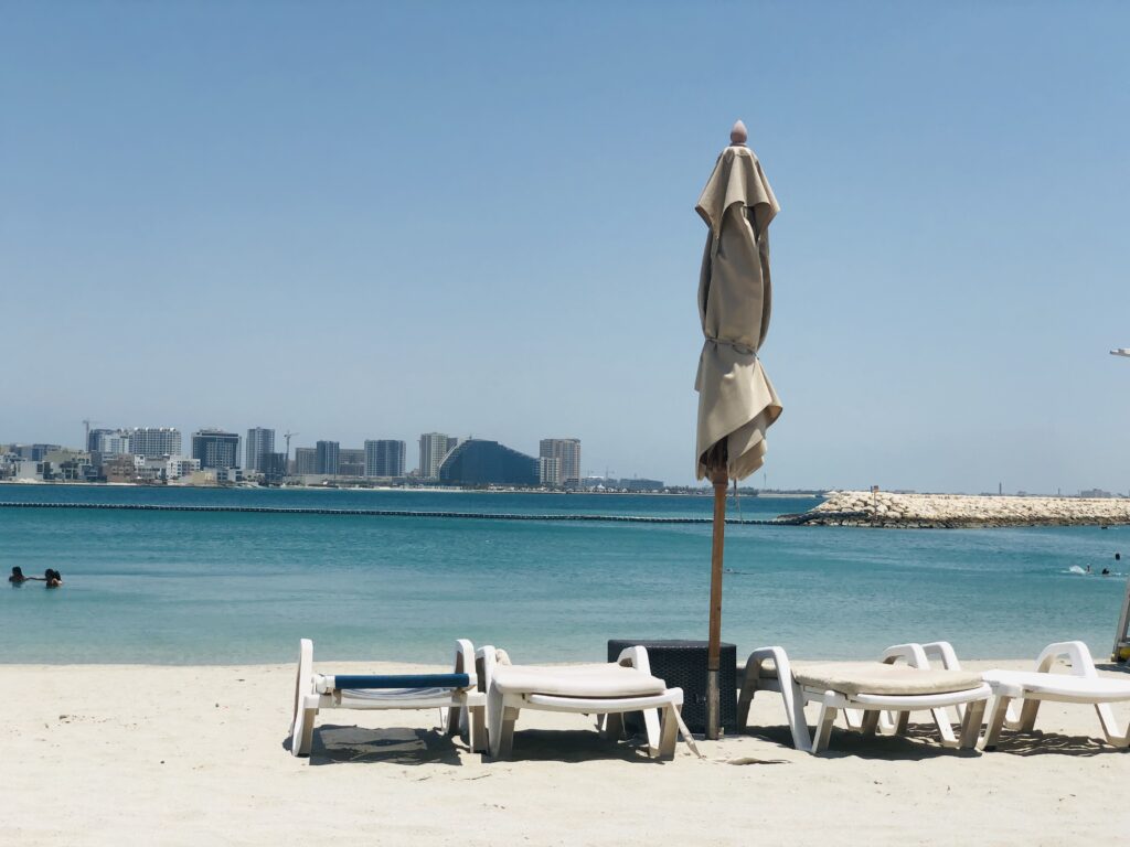 شاطئ مراسي البحرين