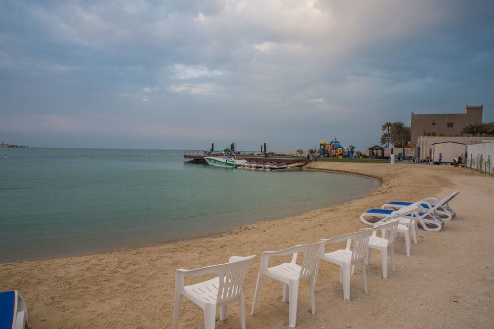 ساحل البديع البحرين أحد أفضل شواطئ البحرين