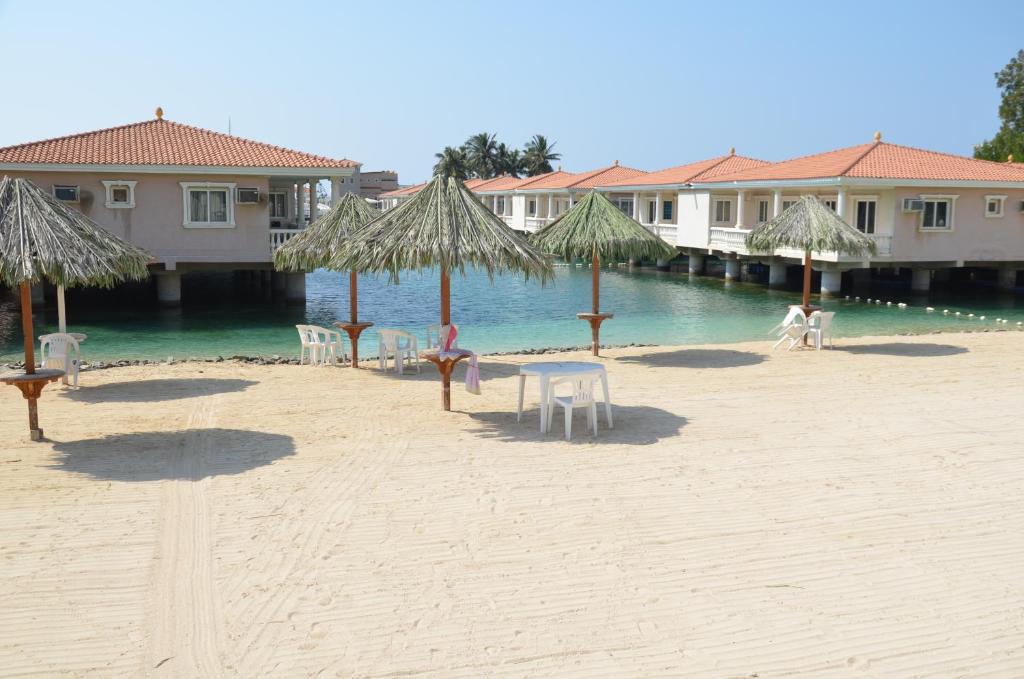 شاطئ المرجان جدة