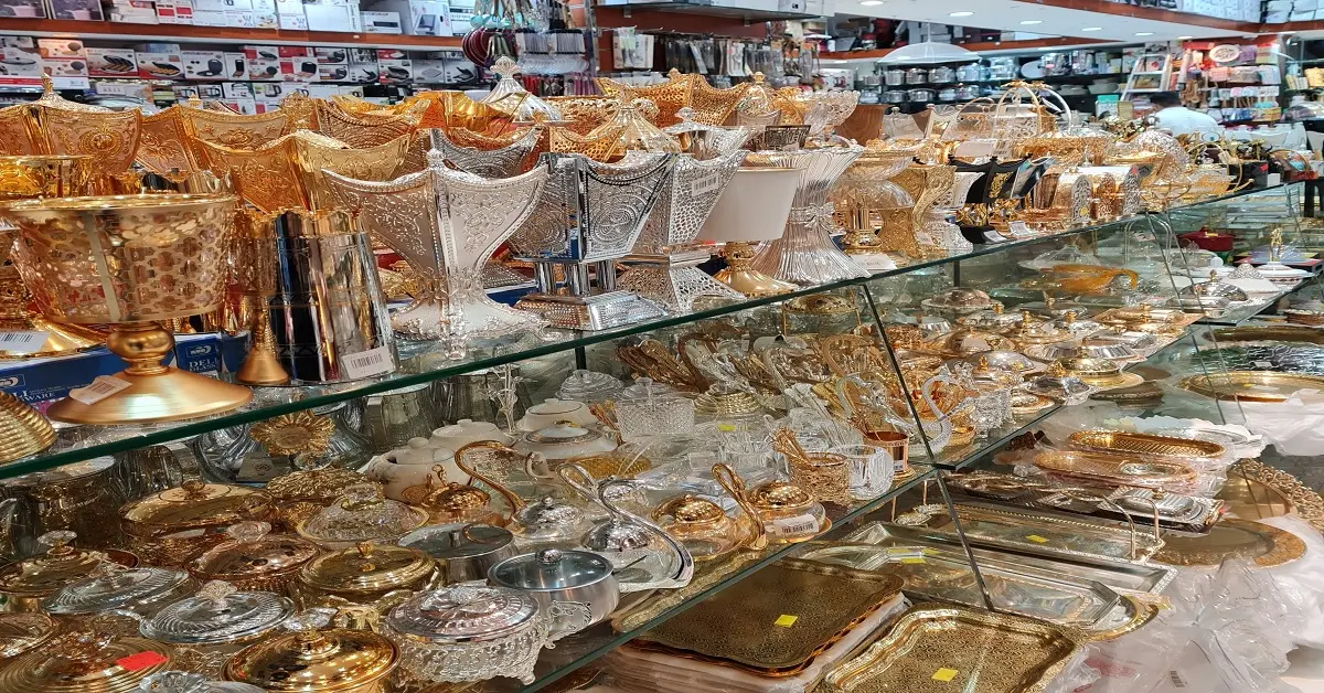 سوق الشاطئ جدة واحد من أفضل أسواق جدة للملابس