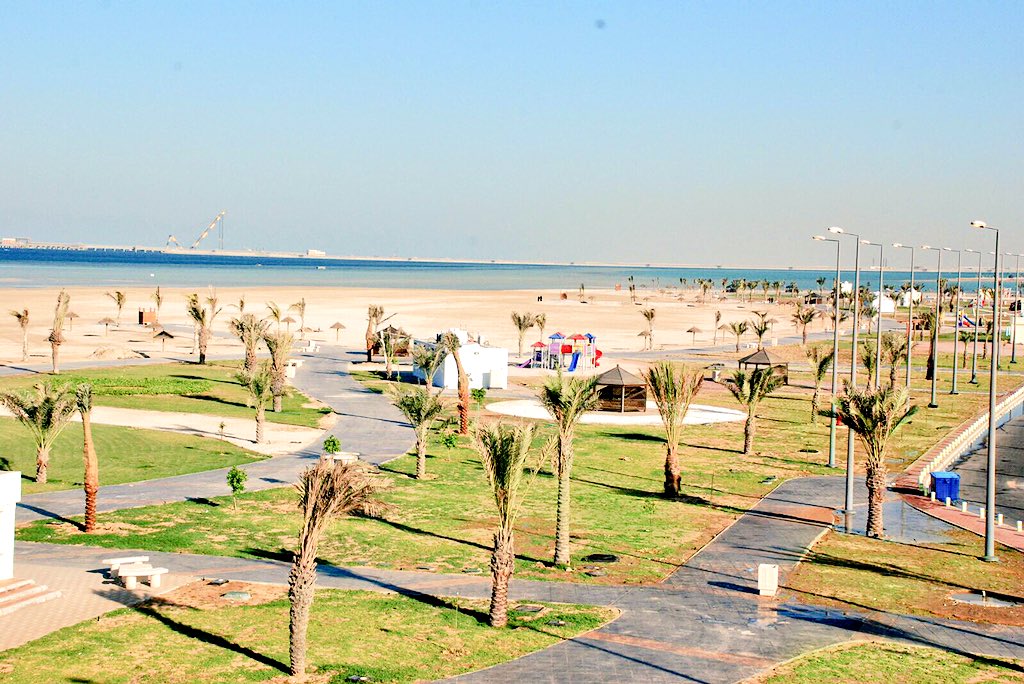 شاطئ السيف جدة يعد من أفضل شواطئ جدة المجانية