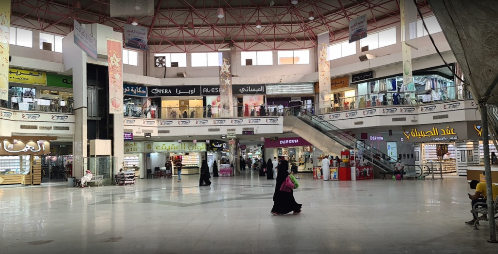 الرياض مول أهم مجمعات شرق الرياض.