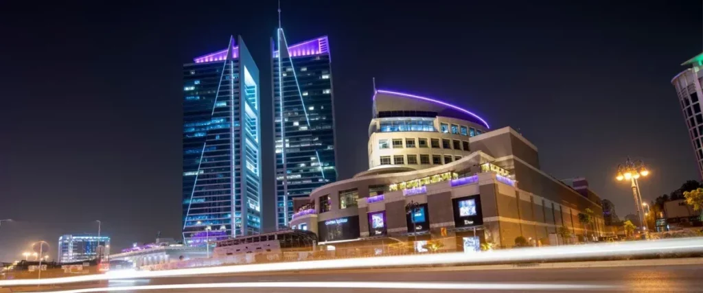 سنتريا مول الرياض يعد من افضل مولات الرياض للفساتين.