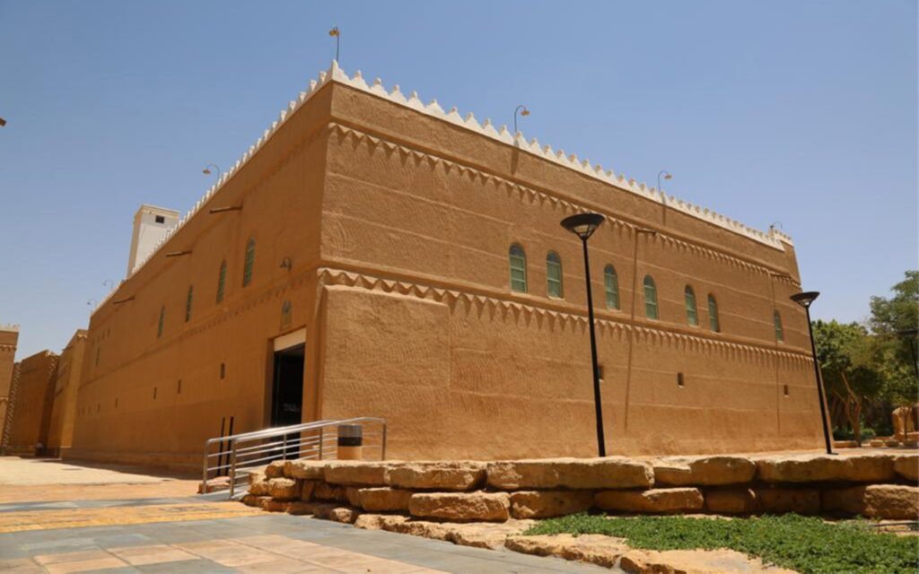 قصر المربع التاريخي من أبرز معالم الرياض.