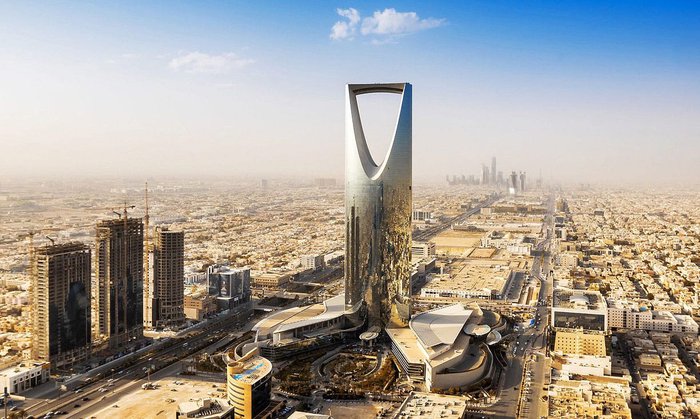 برج المملكة يعتبر من احسن أماكن سياحية في الرياض