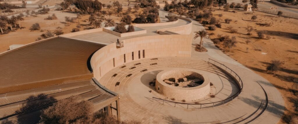 مركز مليحة للآثار احد افضل الاماكن السياحية في الشارقة