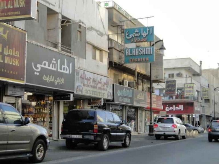 سوق السويكت يعتبر من أحلي أسواق رخيصه في الخبر
