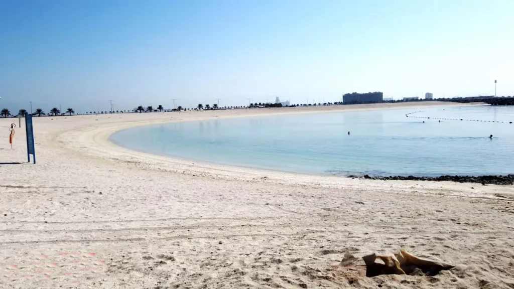 شاطئ جزيرة المرجان راس الخيمة
