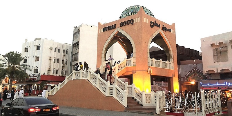 سوق مطرح من مناطق سياحية في مسقط