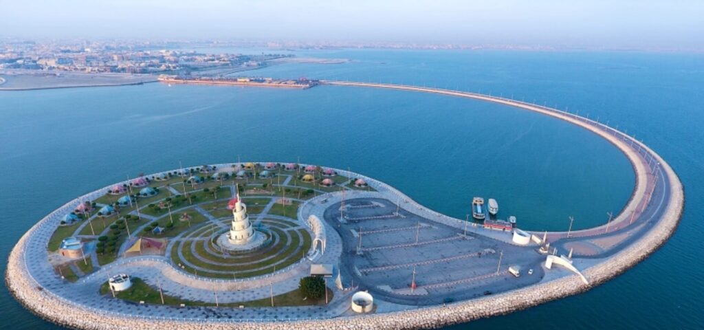 كورنيش الدمام واحد من معالم الدمام