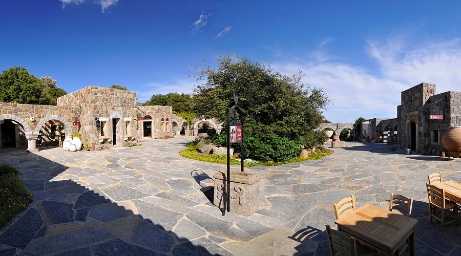  قرية ديبيكليهان للثقافة والفنون