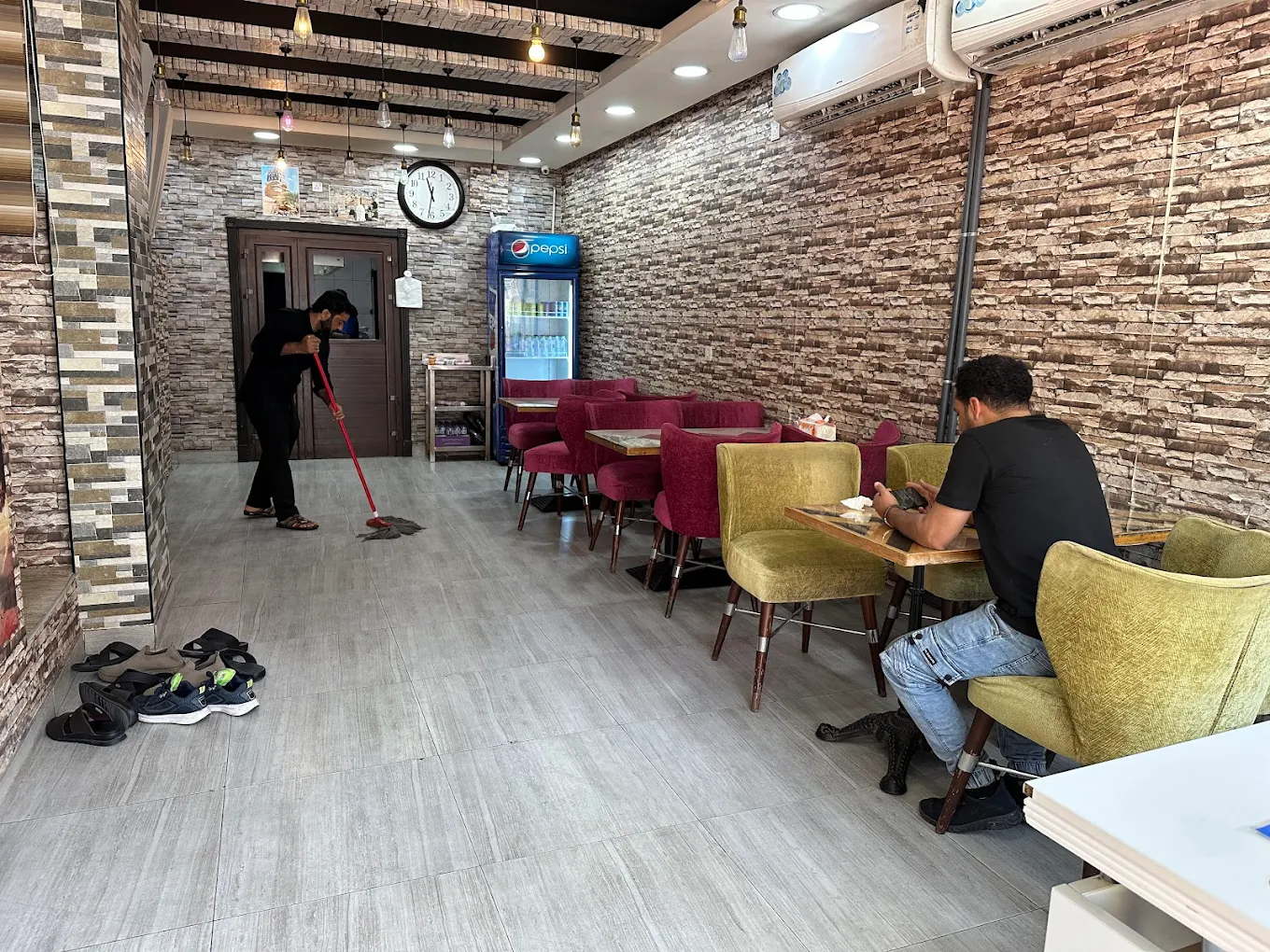 مطعم دار الحجر