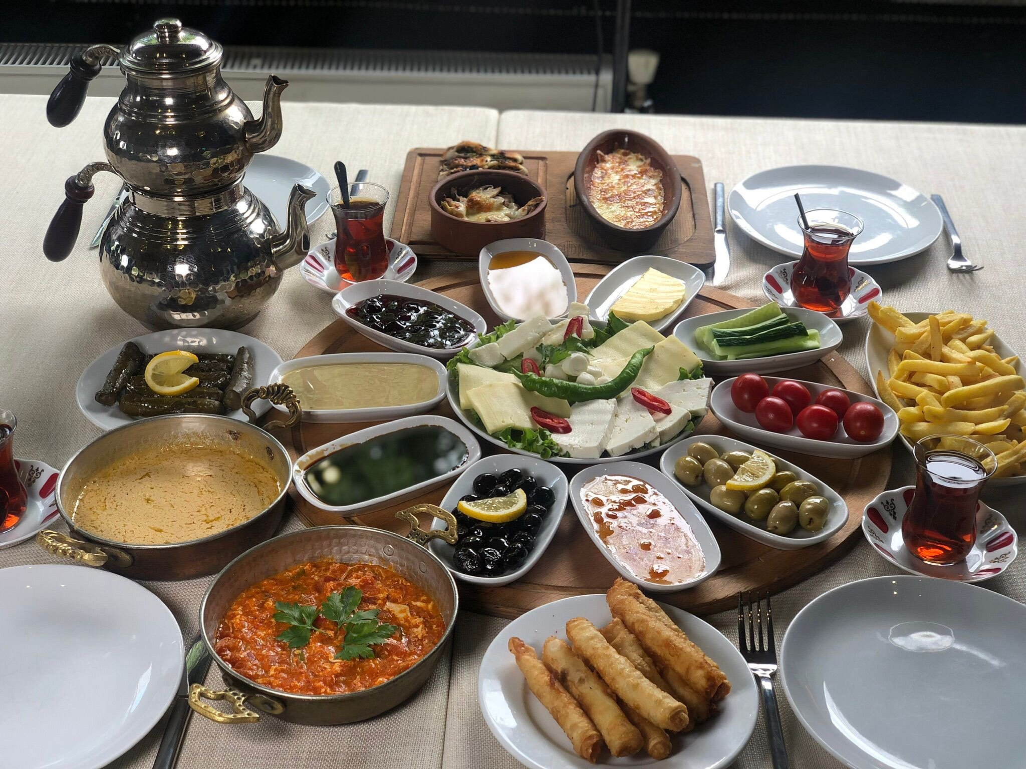 مطعم راهي للمأكولات التركية
