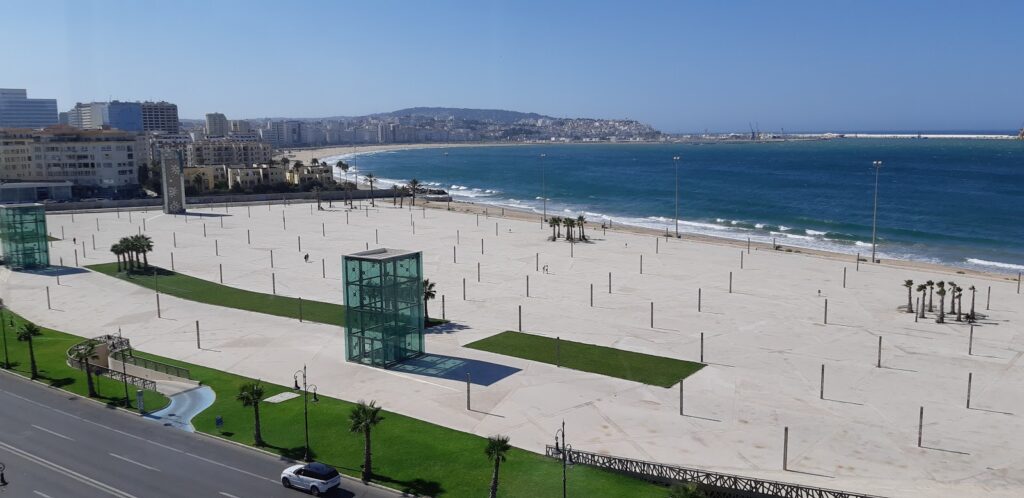 1 أجمل شواطئ طنجة